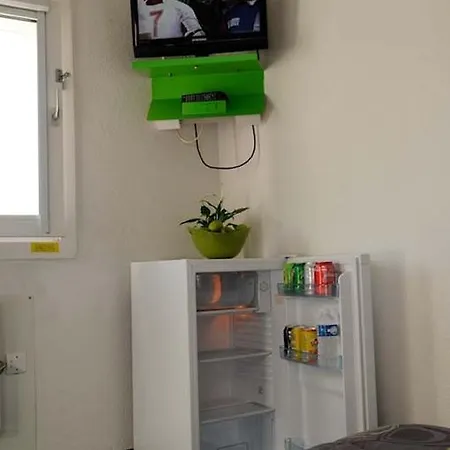 Hotel Lemon - *